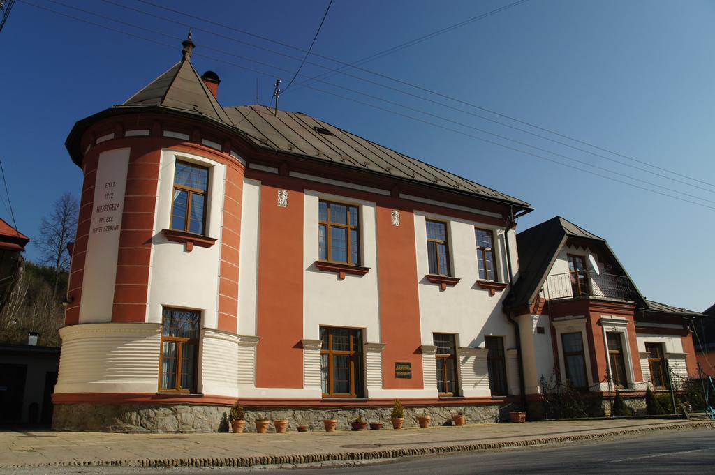 Salmo Hotel Brezno Esterno foto